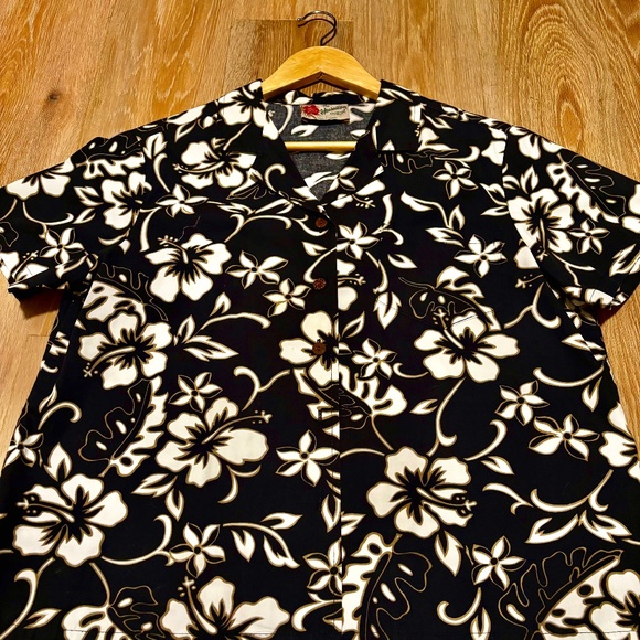 Floral Pattern Hawaiian Shirt(Black/White/Gold) - Picture 1 of 8